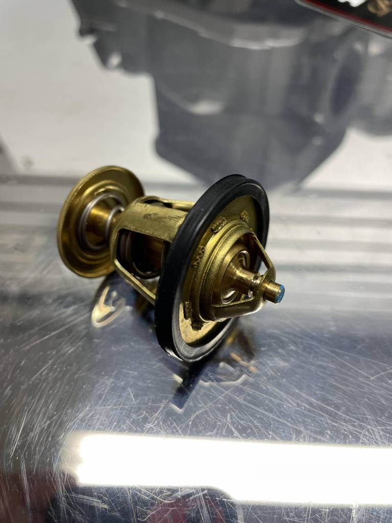 thumbnail image 2 of 2004–2005 Ski-Doo MXZ 800 HO Renegade Recoil Rewind Starter Assembly With Handle 2 of 6