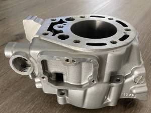 Kawasaki - OEM Kawasaki KDX  200 Cylinder 95-06  